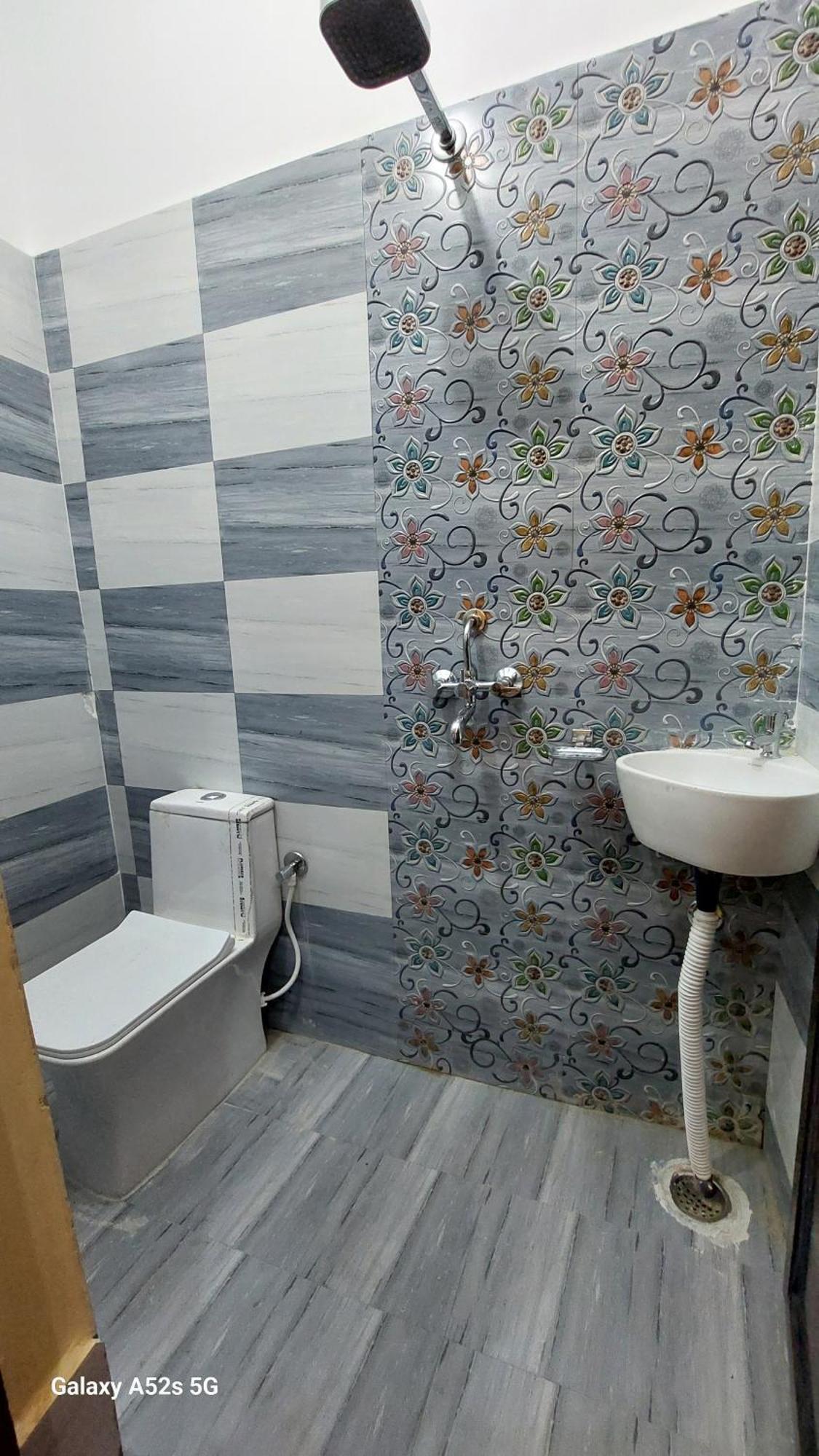 Narayani Paying Guest House พาราณสี ภายนอก รูปภาพ